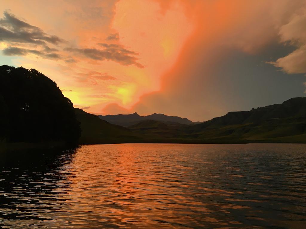 Giantscup Wilderness Reserve Ундерберг Экстерьер фото